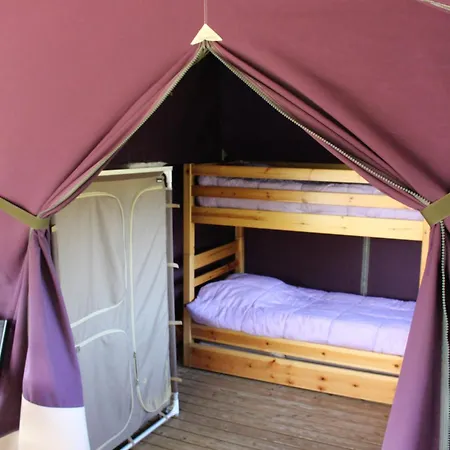 Camping le Paluet Matour Chambre photo